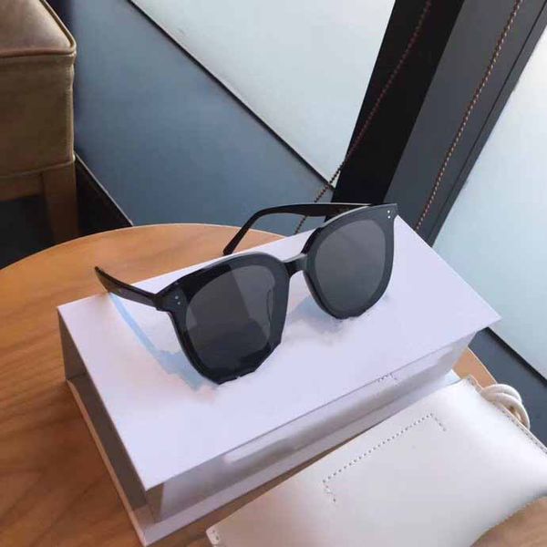 2020 new arrival round sunglasses retro men women gentle brand design sunglasses vintage coating mirrored uv400 myma, White;black
2020 new arrival round sunglasses retro men women gentle brand design sunglasses vintage coating mirrored uv400 myma, White;black