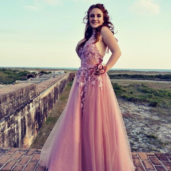 2020 halter a line evening dress long pink charming sleeveless tulle lace up appliques tulle backless party prom dresses, White;black
2020 halter a line evening dress long pink charming sleeveless tulle lace up appliques tulle backless party prom dresses, White;black