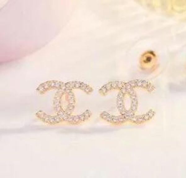2019 famou brand de ign jewelry fa hion tainle teel tyle luxury gold plated earring tud for girl women 5322, Golden;silver
2019 famou brand de ign jewelry fa hion tainle teel tyle luxury gold plated earring tud for girl women 5322, Golden;silver