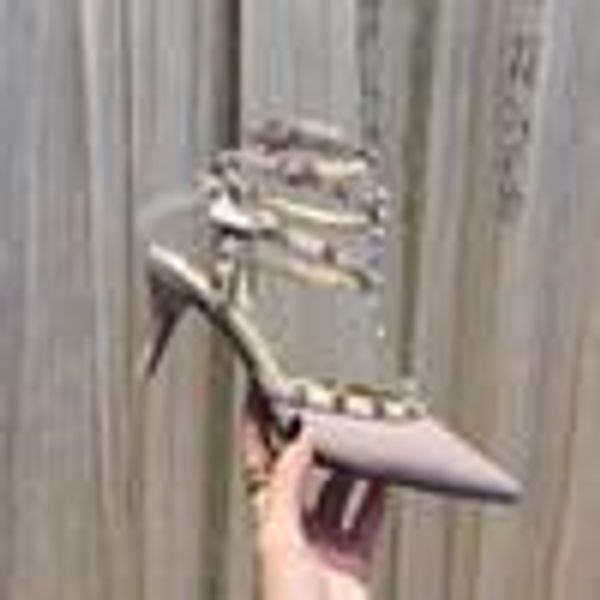 2020 lackleder spannend high heels frauen einzigartige designer bezieht sich auf kleid hochzeitsschuhe schuhe rx20020310, Black
2020 lackleder spannend high heels frauen einzigartige designer bezieht sich auf kleid hochzeitsschuhe schuhe rx20020310, Black