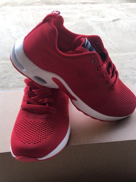 designer women sneakers pink air cushion surface shoes breathable sports trainer lace-up mesh trainers outdoor runner shoe 046, Black
designer women sneakers pink air cushion surface shoes breathable sports trainer lace-up mesh trainers outdoor runner shoe 046, Black