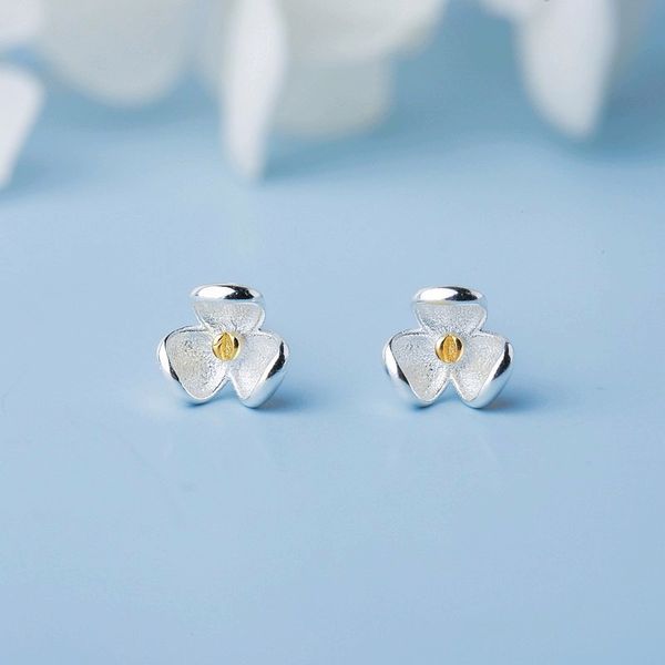 925 sterling silver earrings magnolia flower stud earrings for women fashion simple popular girl gift silver ear jewelry, Golden;silver
925 sterling silver earrings magnolia flower stud earrings for women fashion simple popular girl gift silver ear jewelry, Golden;silver