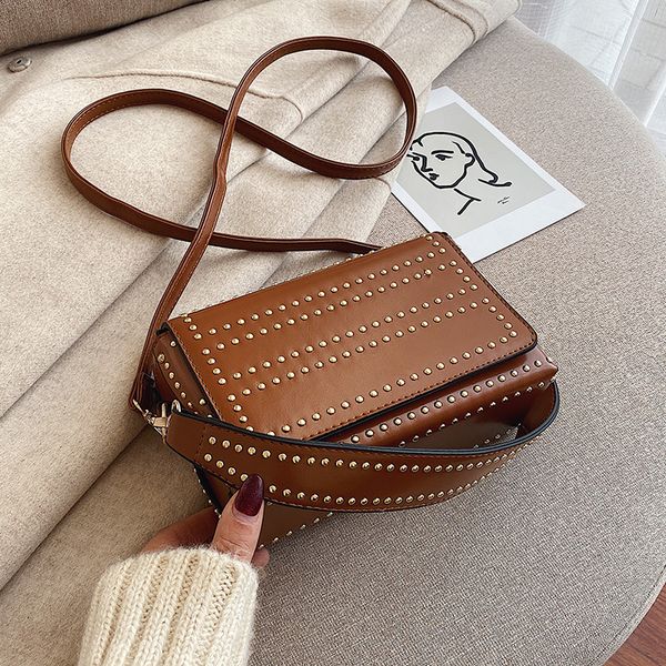 women shoulder bag messenger bag fashion rivet ladies pu leather flap female handbag red brown black chain cross body bags
women shoulder bag messenger bag fashion rivet ladies pu leather flap female handbag red brown black chain cross body bags