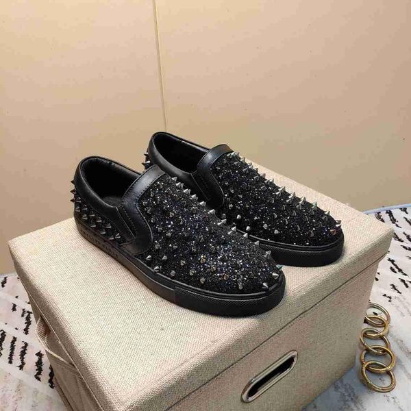with box low cut spikes flats shoes red bottom for men and leather sneakers party wan2, Black;red
with box low cut spikes flats shoes red bottom for men and leather sneakers party wan2, Black;red