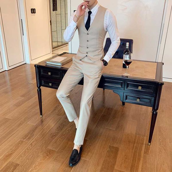 2020 khaki men suits casual wedding suits for men tailored groom tuxedo business slim fit formal man suit vest pants 2 pcs set, White;black
2020 khaki men suits casual wedding suits for men tailored groom tuxedo business slim fit formal man suit vest pants 2 pcs set, White;black