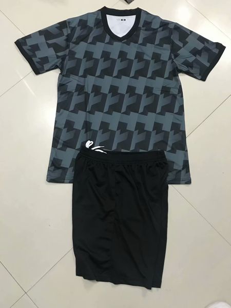 men blank double-sided football team uniforms kits sports clothes tracksuits personality customized football sets with shorts b45-16, Blue;black
men blank double-sided football team uniforms kits sports clothes tracksuits personality customized football sets with shorts b45-16, Blue;black