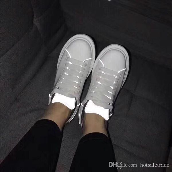 men fashion white casual shoes women reflective-trimmed genuine leather shoes classic lace up lightweight couple sports sneakers
men fashion white casual shoes women reflective-trimmed genuine leather shoes classic lace up lightweight couple sports sneakers