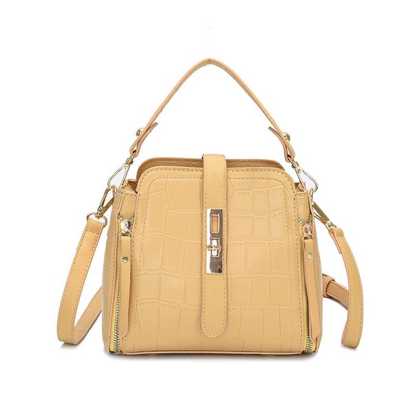 новые роскошные сумки дизайнер аллигатор искусственная кожа crossbody для женщин 2019 мода цепи messenger сумки на ремне mx200327
новые роскошные сумки дизайнер аллигатор искусственная кожа crossbody для женщин 2019 мода цепи messenger сумки на ремне mx200327