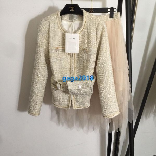 высокого класса женщины девушки твид блейзер комплект жакет с люрексом сумка на ремне кнопка с длинным рукавом верхняя одежда линии сетки ми, White
высокого класса женщины девушки твид блейзер комплект жакет с люрексом сумка на ремне кнопка с длинным рукавом верхняя одежда линии сетки ми, White