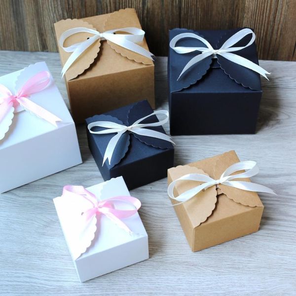 scallop boxes with ribbon,wedding favor boxes,baby shower favor boxes,party gift boxes 3color 30pcs/lot
scallop boxes with ribbon,wedding favor boxes,baby shower favor boxes,party gift boxes 3color 30pcs/lot