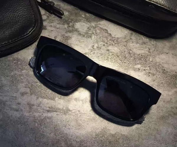 mens polarized black sunglasses lunch sun glasses fashion the beast sunglasses mens sunglasses new with case, White;black
mens polarized black sunglasses lunch sun glasses fashion the beast sunglasses mens sunglasses new with case, White;black