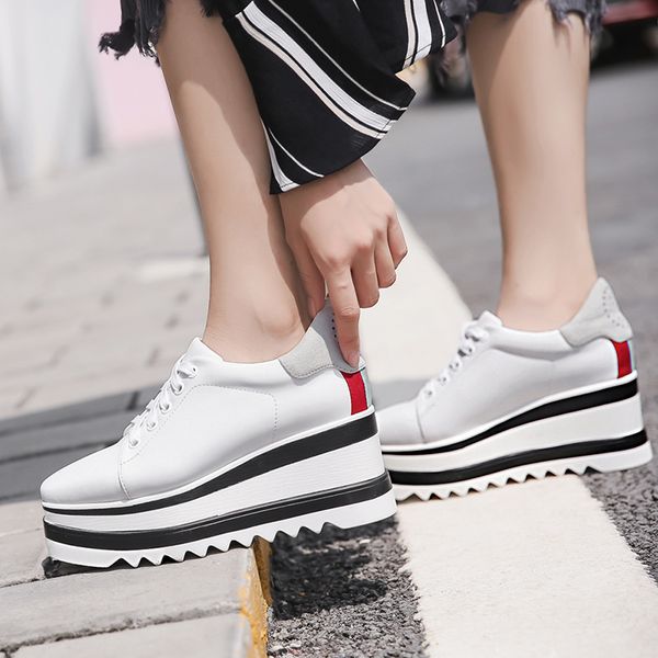 Sapatos clássicos luckyliukai
Sapatos clássicos luckyliukai