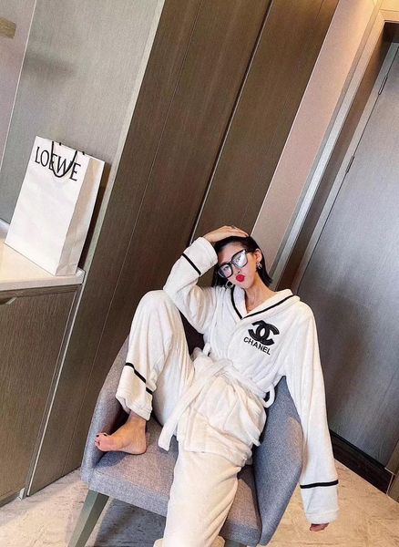 2020 women clothing womens pants suit casual fashion pants suit size s-l comfortable warm @191125-a24, White;black 
2020 women clothing womens pants suit casual fashion pants suit size s-l comfortable warm @191125-a24, White;black
