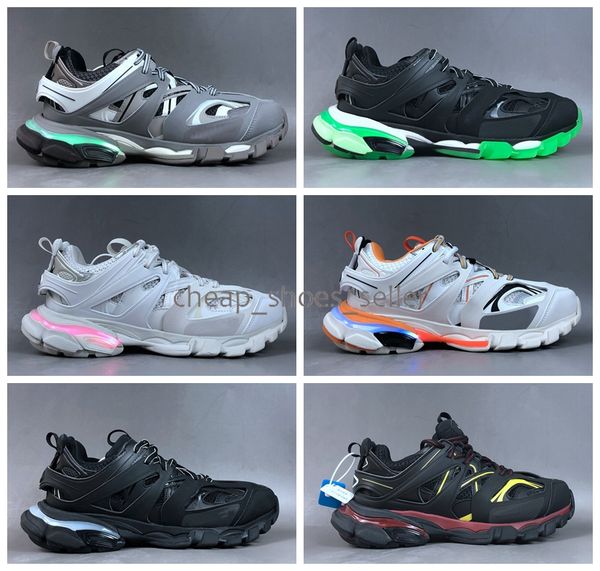 19ss track led trainers 3.0 colorful lights tess paris mens designer shoes for women triple s luxe sneakers running shoes size 36-45, White;red
19ss track led trainers 3.0 colorful lights tess paris mens designer shoes for women triple s luxe sneakers running shoes size 36-45, White;red