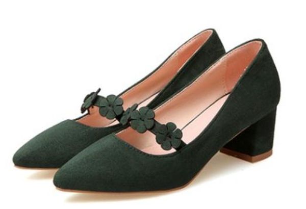 2019 flower suede women's shoes in spring and autumn with new style low heel pointed end, Black
2019 flower suede women's shoes in spring and autumn with new style low heel pointed end, Black