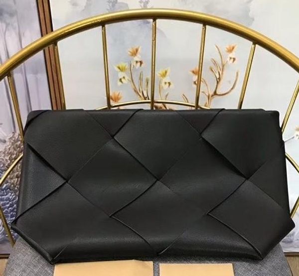 wholesale original design purse,3colors for chosen,many other brand purse,wallet with fast delivery
wholesale original design purse,3colors for chosen,many other brand purse,wallet with fast delivery