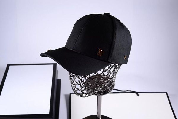 new fashion casual wild high version designer baseball cap designer hats caps men, Golden;silver
new fashion casual wild high version designer baseball cap designer hats caps men, Golden;silver