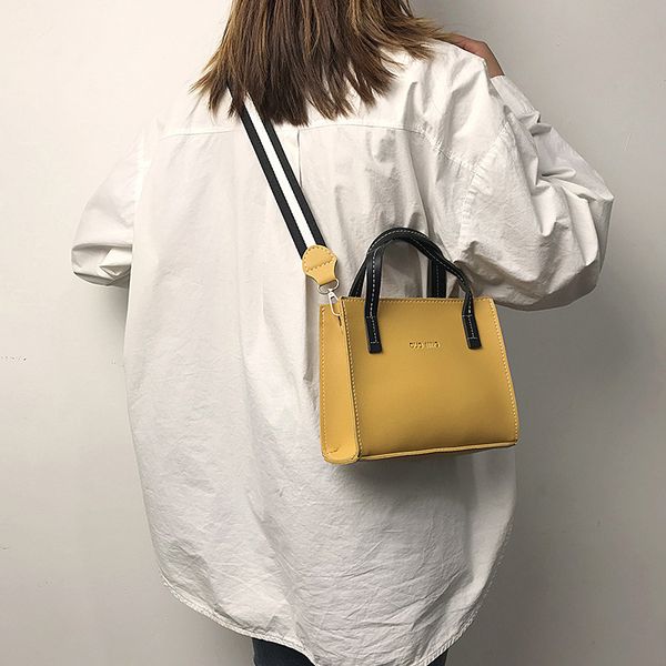 women bags female 2020 pu messenger bag students leisure hand bag casual shoulder crossback famale street outdoor handbag
women bags female 2020 pu messenger bag students leisure hand bag casual shoulder crossback famale street outdoor handbag