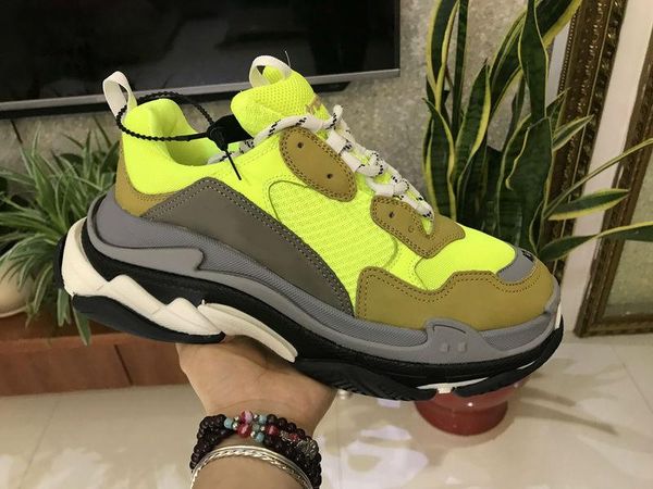 2018 luxury designers sports casual shoe triple s designer low old dad sneaker combination soles boots mens womens runner shoes
2018 luxury designers sports casual shoe triple s designer low old dad sneaker combination soles boots mens womens runner shoes