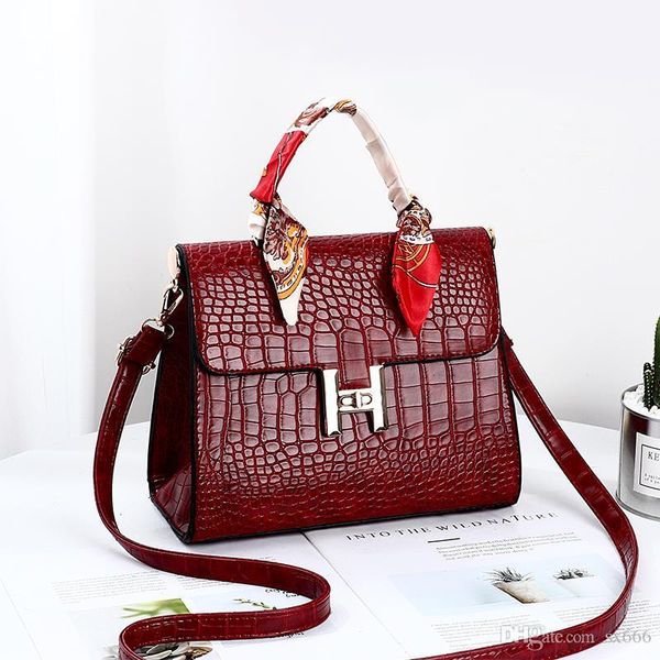 2020 designer women handbags shoulder styles bags fashion handbag brand designer luxury handbags purses leather totes lady handle bag
2020 designer women handbags shoulder styles bags fashion handbag brand designer luxury handbags purses leather totes lady handle bag