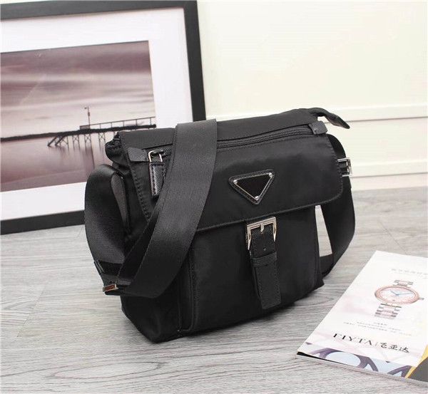 package shipping bag quality luxury global canvas 15cm cowhide men's classic shoulder size 8994 handbag 23cm 22cm leather xftob, Red;black
package shipping bag quality luxury global canvas 15cm cowhide men's classic shoulder size 8994 handbag 23cm 22cm leather xftob, Red;black