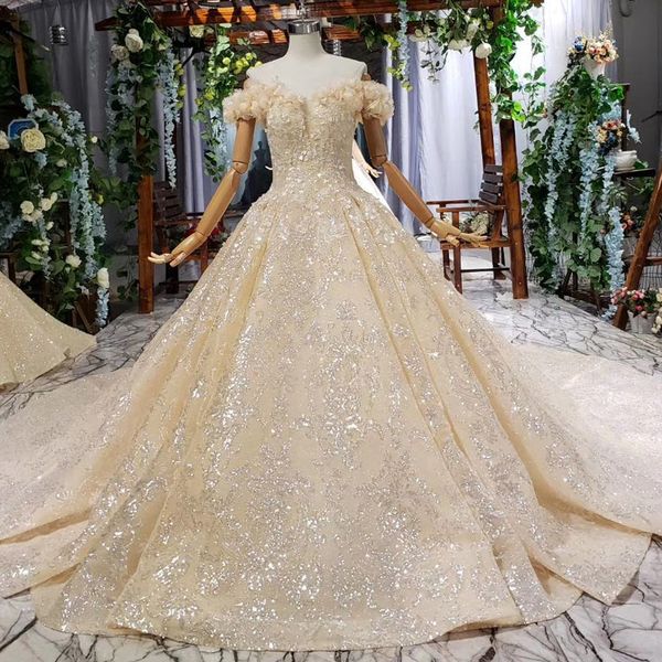 2019 autumn latest wedding gowns sweetheart neck capped short sleeve backless lace up back 3d lace applique sequins hochzeitskleider garden, White
2019 autumn latest wedding gowns sweetheart neck capped short sleeve backless lace up back 3d lace applique sequins hochzeitskleider garden, White