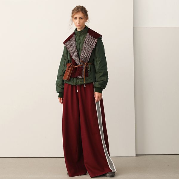 irinaw190 2018 winter new collection original design burgundy lambswool patchwork army green white duck down jacket women, Black
irinaw190 2018 winter new collection original design burgundy lambswool patchwork army green white duck down jacket women, Black