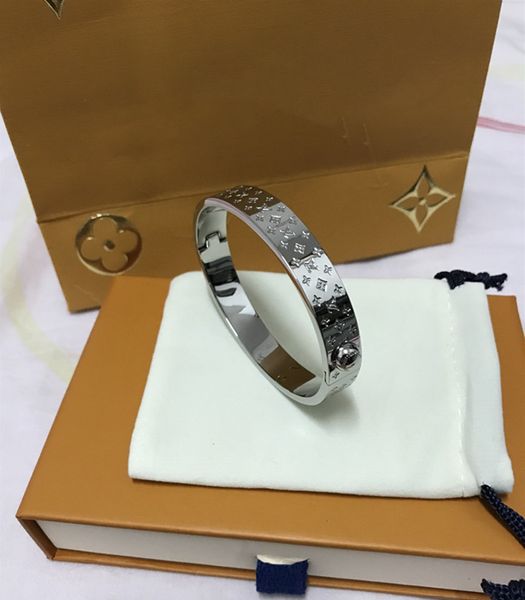 Роскошные дизайнер ювелирных женщин Браслеты Женские браслеты розового золота L Браслет титана стали золотой браслет серебро с оригинальной подарочной коробке 
Роскошные дизайнер ювелирных женщин Браслеты Женские браслеты розового золота L Браслет титана стали золотой браслет серебро с оригинальной подарочной коробке