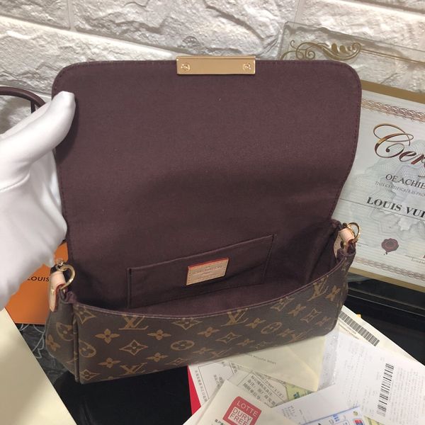 fashion design elegant noble handbag with metal chain shoulder strap shoulder bag luxurious medium shoulder bag 28*17*4cm
fashion design elegant noble handbag with metal chain shoulder strap shoulder bag luxurious medium shoulder bag 28*17*4cm