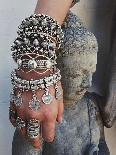 ladies fashion bohemian vintage wind carved coin short bracelet anklet come and get it, Golden;silver
ladies fashion bohemian vintage wind carved coin short bracelet anklet come and get it, Golden;silver