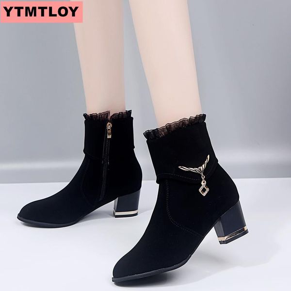 2019 winter fashion wild short tube women's boots pointed thick with black boots side zipper new comfortable fashion
2019 winter fashion wild short tube women's boots pointed thick with black boots side zipper new comfortable fashion