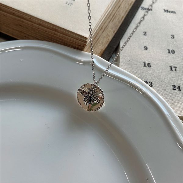 pofunuo 925 sterling silver minimalist women animal bee pendant necklace simplicity girls chic chokers female fashion necklaces
pofunuo 925 sterling silver minimalist women animal bee pendant necklace simplicity girls chic chokers female fashion necklaces