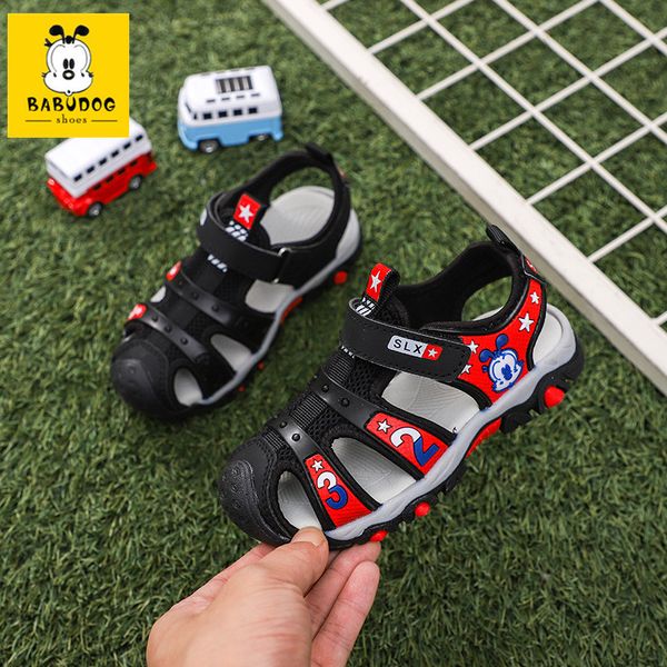 babudog new 2019 summer children's sandals in the big children korean version of the velcro beach shoes factory direct sales, Black;red
babudog new 2019 summer children's sandals in the big children korean version of the velcro beach shoes factory direct sales, Black;red