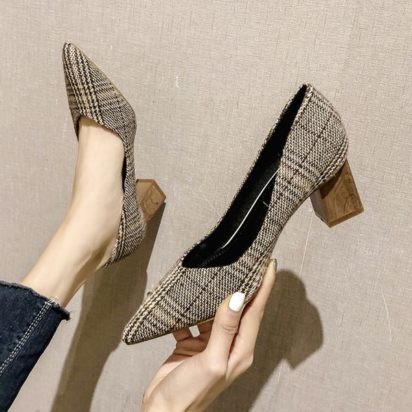 casual heels 2020 pumps slip om velvet shoes women chunky sandals sweet pointed wedge basketball platform footwear, Black
casual heels 2020 pumps slip om velvet shoes women chunky sandals sweet pointed wedge basketball platform footwear, Black