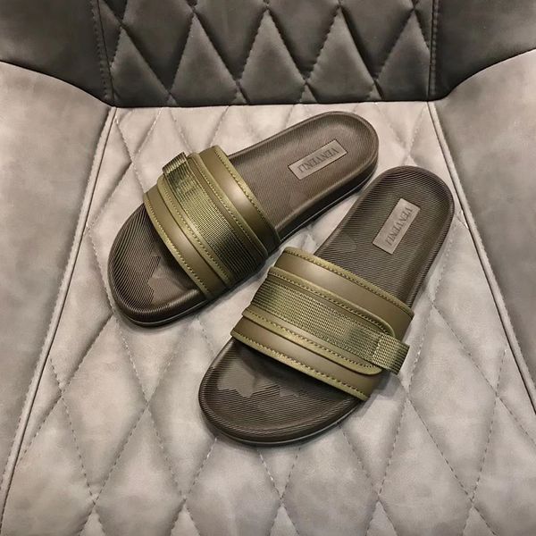 v vl beach leisure slippers men's sandals camouflage rivet rubber sole antiskid workmanship exquisite packaging, Black
v vl beach leisure slippers men's sandals camouflage rivet rubber sole antiskid workmanship exquisite packaging, Black