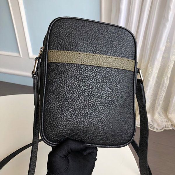 wholesale 5a danube m30332 shoulder bags men's crossbody bag brownbags men's wallet mobile phone bag with box a010, Black
wholesale 5a danube m30332 shoulder bags men's crossbody bag brownbags men's wallet mobile phone bag with box a010, Black