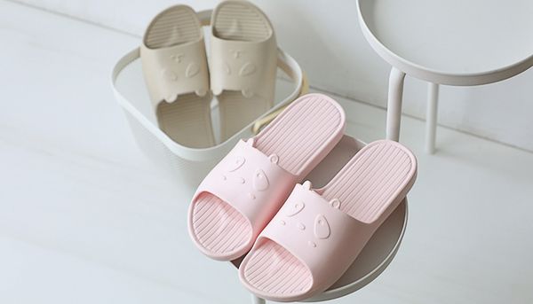 n1945-46 $159 indoor slippers shoes pick right product id, send qc pics before shipping, double box, Black
n1945-46 $159 indoor slippers shoes pick right product id, send qc pics before shipping, double box, Black