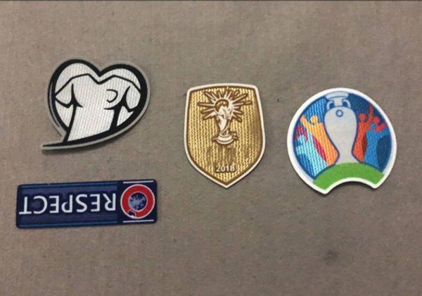 2020 EUR Отборочный патч ИГРАТЬ С УВАЖЕНИЕМ СЕРДЦА Футбольный значок WC2018 Champion Горяча
2020 EUR Отборочный патч ИГРАТЬ С УВАЖЕНИЕМ СЕРДЦА Футбольный значок WC2018 Champion Горяча