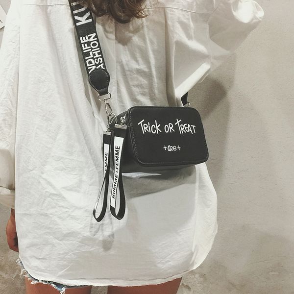 personality wide shoulder strap women 2020 new style fairy bag single shoulder bag inclined
personality wide shoulder strap women 2020 new style fairy bag single shoulder bag inclined
