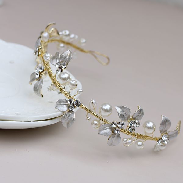 new-arrival fashion brand bridal wedding hair accessories women girl exquisite head jewelry beauty hairpin elegant design th063, White;golden
new-arrival fashion brand bridal wedding hair accessories women girl exquisite head jewelry beauty hairpin elegant design th063, White;golden