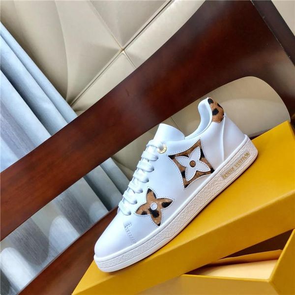 new high-end brand women's lace-up sneakers wild fashion tide shoes leather star flat white shoes women, Black
new high-end brand women's lace-up sneakers wild fashion tide shoes leather star flat white shoes women, Black