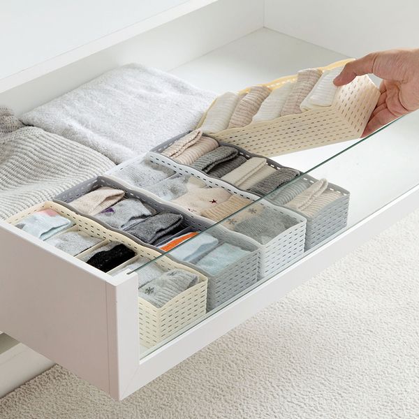 5 grids storage basket wardrobe organizer women men storage box for socks underwear plastic container makeup organizer
5 grids storage basket wardrobe organizer women men storage box for socks underwear plastic container makeup organizer