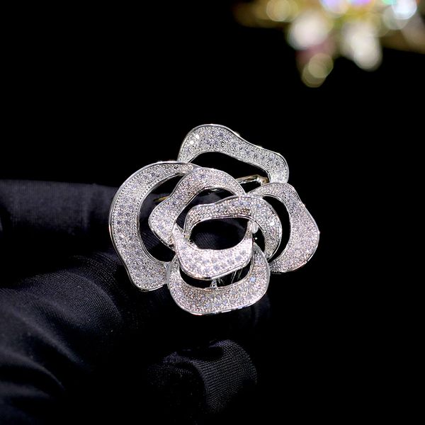 high-end scarf brooch with buckle rose fancy crystal scarf clip for women silver christmas jewelry brooch gift, White
high-end scarf brooch with buckle rose fancy crystal scarf clip for women silver christmas jewelry brooch gift, White