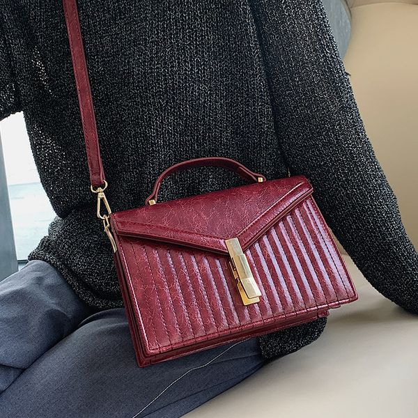 vintage fashion female tote crossbody bag 2019 new pu leather women's designer handbag lock shoulder messenger bag
vintage fashion female tote crossbody bag 2019 new pu leather women's designer handbag lock shoulder messenger bag