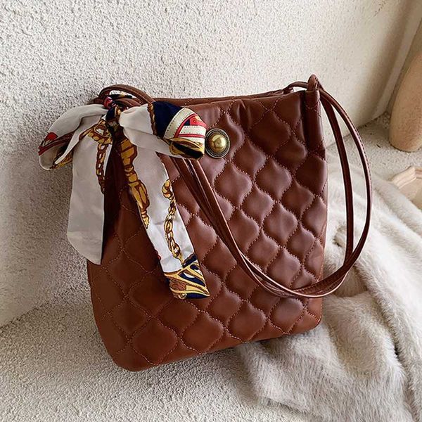 vintage leather crossbody bags for women 2020 new shoulder bag fashion woman handbags girls purses special lock bucket bags
vintage leather crossbody bags for women 2020 new shoulder bag fashion woman handbags girls purses special lock bucket bags