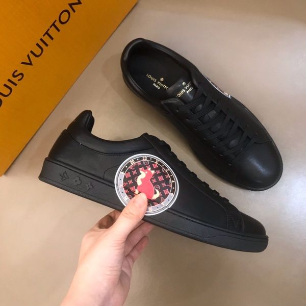 2020 platform men's designer shoes luxury retro men's shoes red bottom three-in-one canvas shoes air cushion sneakers013
2020 platform men's designer shoes luxury retro men's shoes red bottom three-in-one canvas shoes air cushion sneakers013