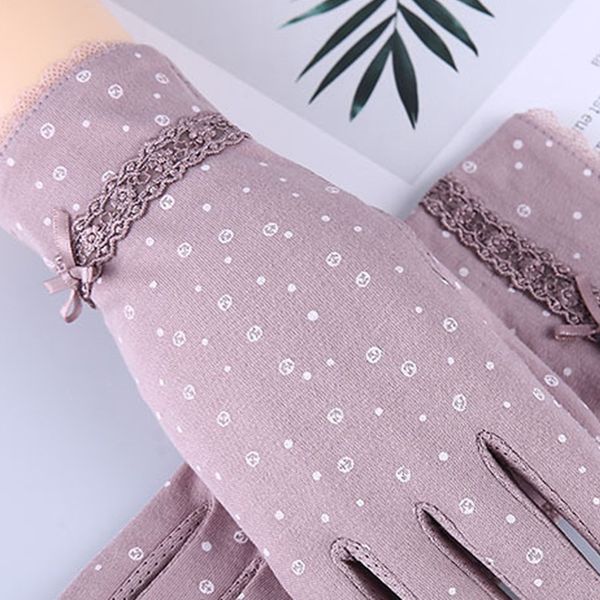 lace spring summer driving gloves printing finger gloves spot wholesale non-slip touchscreen sunscreen gloves, Blue;gray
lace spring summer driving gloves printing finger gloves spot wholesale non-slip touchscreen sunscreen gloves, Blue;gray