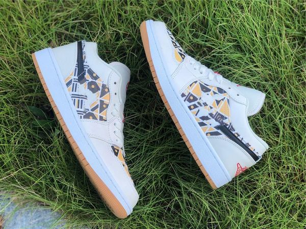 2020 retro official review release sb low dunk basketball block splicing casual shoes
2020 retro official review release sb low dunk basketball block splicing casual shoes