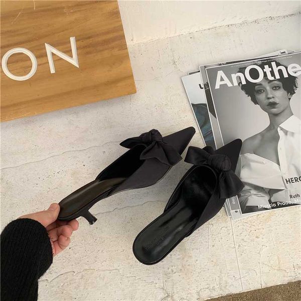 2020 summer mules shoes women slip on pointed toe slippers korean fashion black thin med heel slides woman party slipper
2020 summer mules shoes women slip on pointed toe slippers korean fashion black thin med heel slides woman party slipper