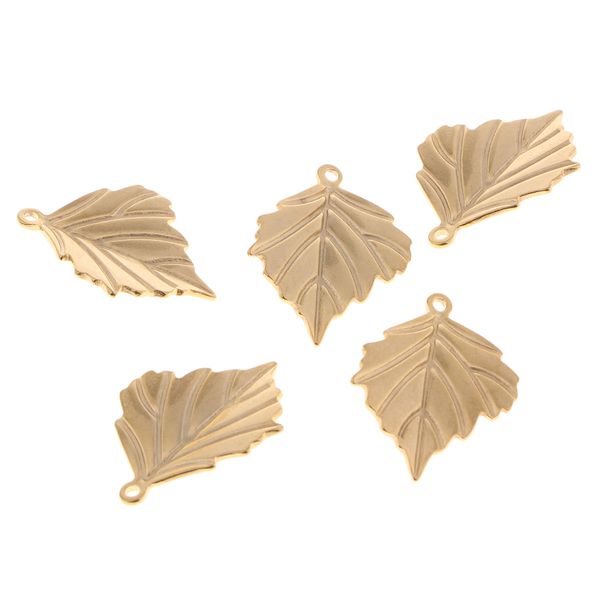 5 pieces maple leaf pendant, Black 
5 pieces maple leaf pendant, Black
